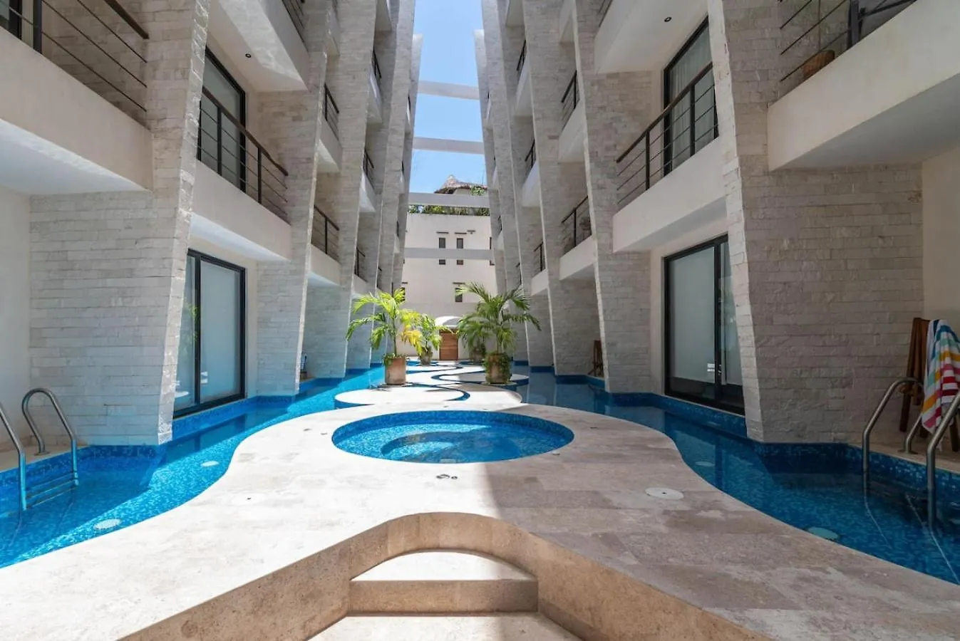 Apartament 2 Bedroom With Direct Walk-Out To Pool, Sauna, And Gym Tulum