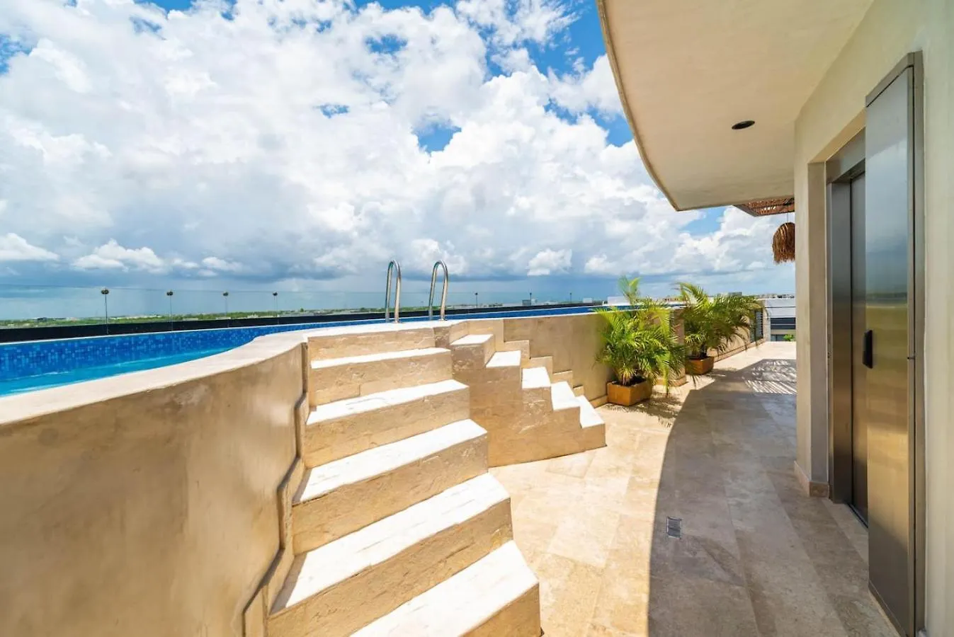 2 Bedroom With Direct Walk-Out To Pool, Sauna, And Gym Tulum Mexico