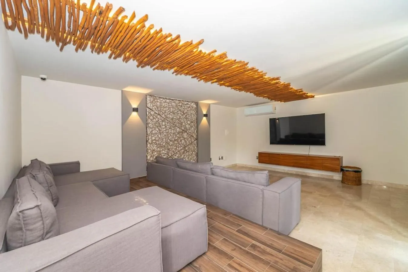 2 Bedroom With Direct Walk-Out To Pool, Sauna, And Gym Tulum Apartment