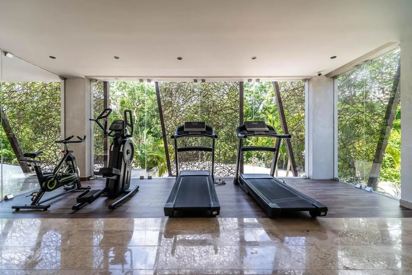 2 Bedroom With Direct Walk-Out To Pool, Sauna, And Gym Tulum Apartment