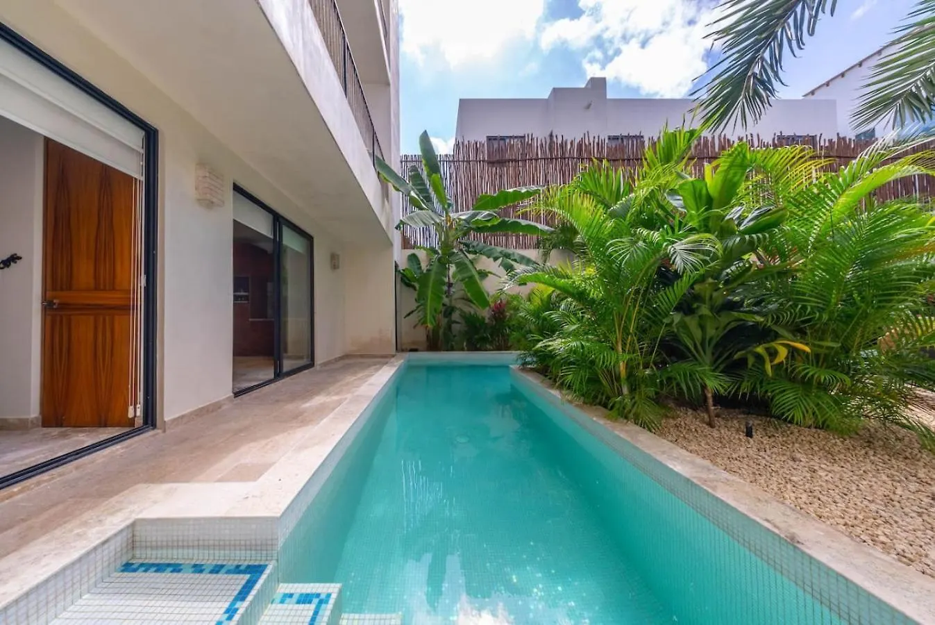 2 Bedroom With Direct Walk-Out To Pool, Sauna, And Gym Tulum Apartment