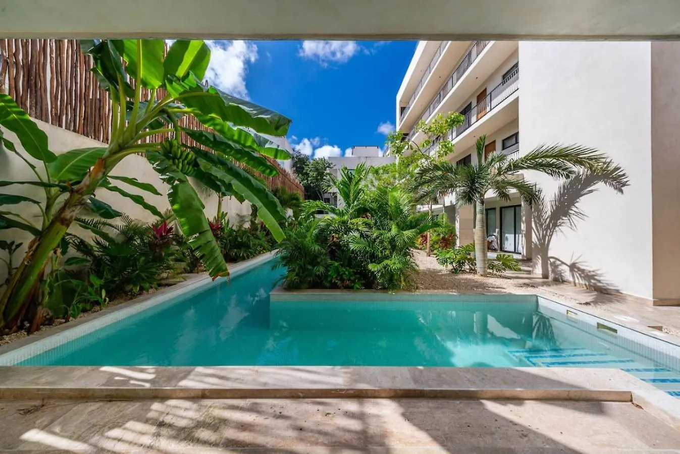 Apartment 2 Bedroom With Direct Walk-Out To Pool, Sauna, And Gym Tulum